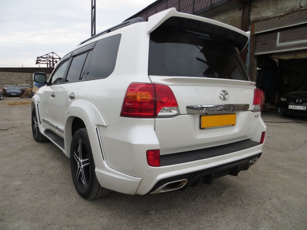 Аэродинамический обвес "Wald Black Bison" Toyota Land Cruiser 200 купить недорого с доставкой в Пушкино